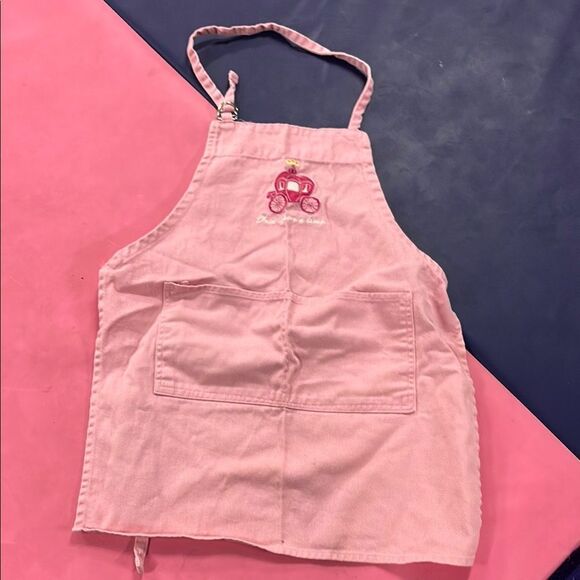 William Sonoma Fairytale Pink Apron with Princess Embroidered Carriage - Picture 3 of 12